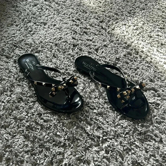 Valentino Garavani Shoes - Valentino - Rockstud Studded Slipper in Black/Gold.
